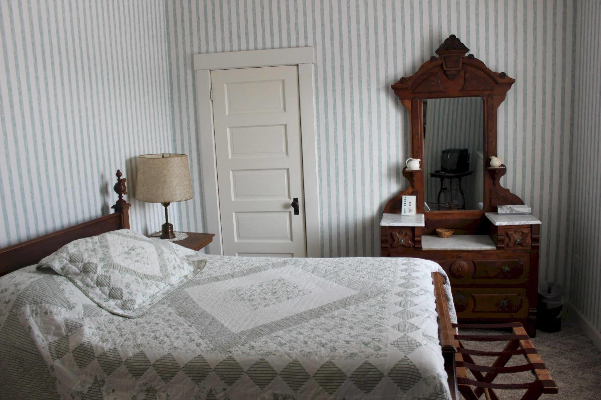 Casselman Inn Grantsville Buitenkant foto