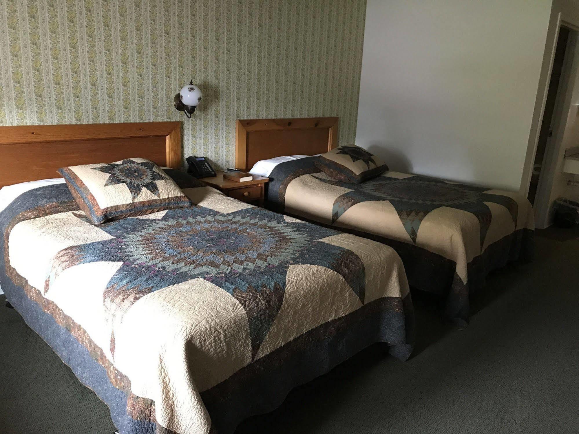 Casselman Inn Grantsville Buitenkant foto